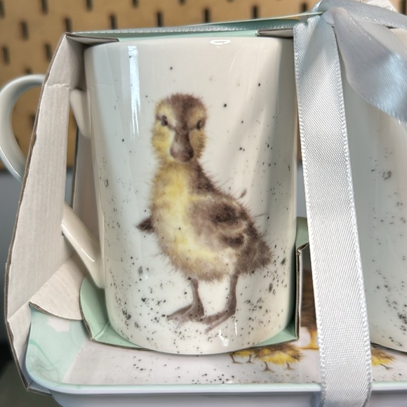 Royal Worcester set of fine bone china mugs with tray - Picture 2 of 5